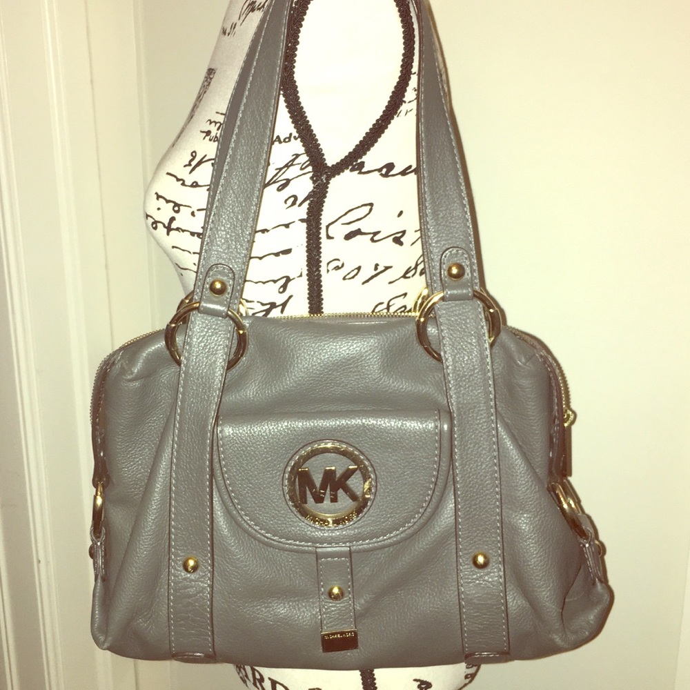 MICHAEL KORS Satchel